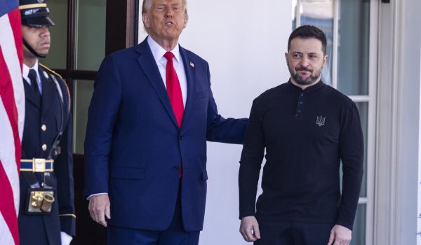 Trump dice ante Zelenski que están «bastante cerca» de un acuerdo para acabar la guerra