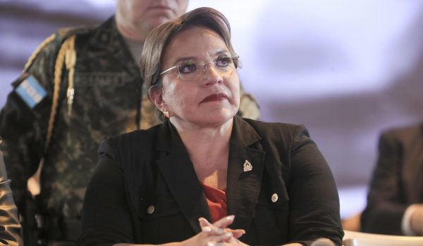 Castro llega a un «acuerdo» con EE.UU. para que Honduras continúe tratado de extradición