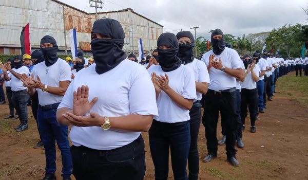 Régimen prometió bonos en efectivo o paquetes alimenticios a paramilitares juramentados 
