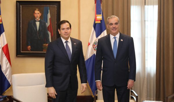 Presidente dominicano y el secretario de Estado de EE.UU. se reúnen en República Dominicana