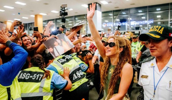 Shakira suspende su primer concierto en Lima tras ser hospitalizada por dolor abdominal
