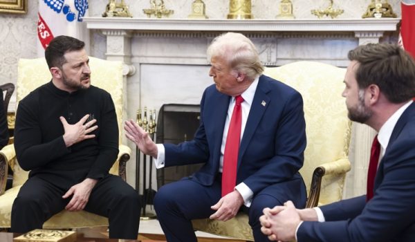 Trump dice que, para volver al diálogo, Zelenski debe hablar de paz sin atacar a Putin