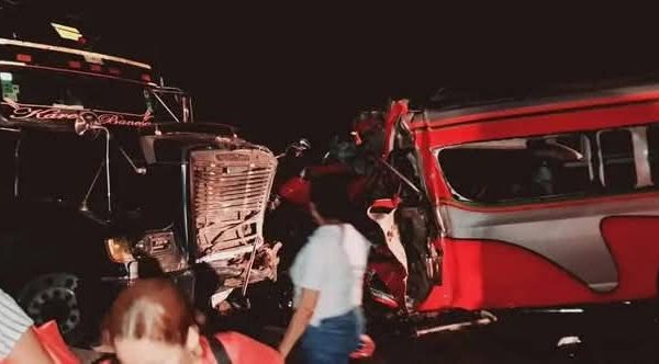 Aumentan a tres las víctimas mortales por  accidente en la carretera Nueva a León