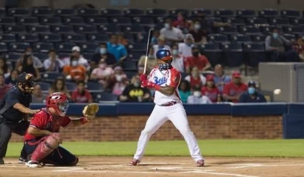 La Comisión del Beisbol resuelve sobre casos de peloteros que deseaban cambiar de equipo
