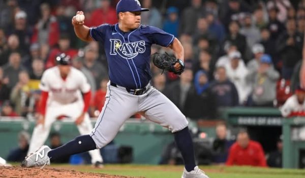 La diferencia salarial para Erasmo Ramírez entre jugar la temporada en Grandes Ligas o en Triple A