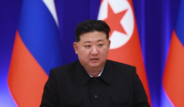 Kim acusa a EEUU de incrementar riesgo de guerra mundial y llama a sacar músculo nuclear
