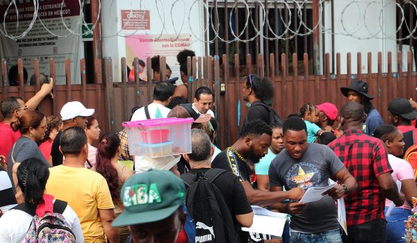 Descenso de migrantes en frontera sur de México tras 5 semanas de restricciones de Trump