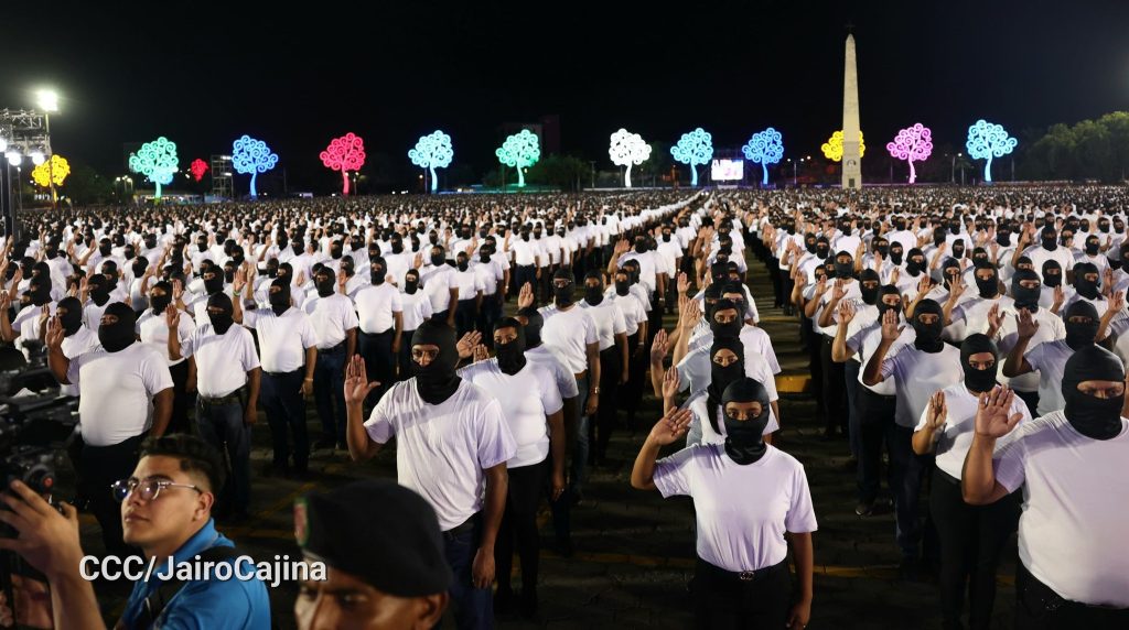 paramilitares y espías