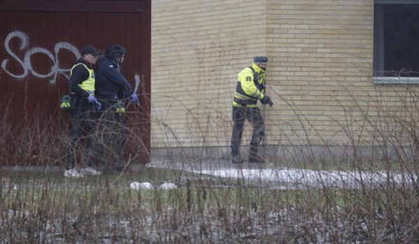 Policía sueca confirma una decena de muertos en tiroteo en centro educativo para adultos