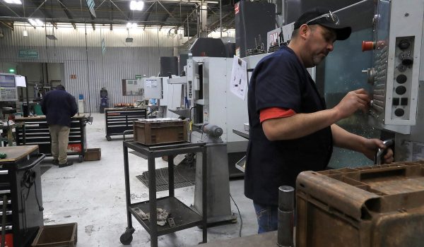 ¿Qué productos subirán de precio por los aranceles de EE.UU. a México, Canadá y China?