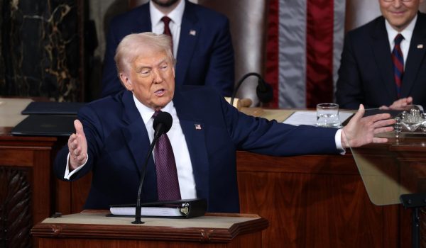 Trump: «Es nuestro momento de usar los aranceles contra otros países»