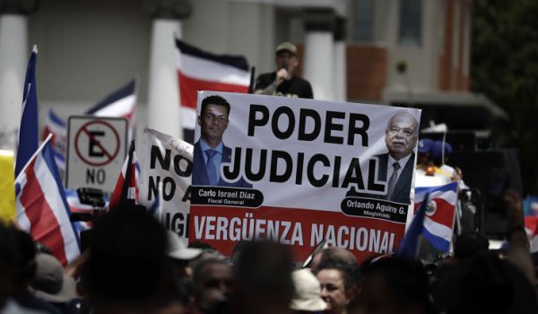 El fiscal general de Costa Rica afirma que el presidente ataca la separación de poderes
