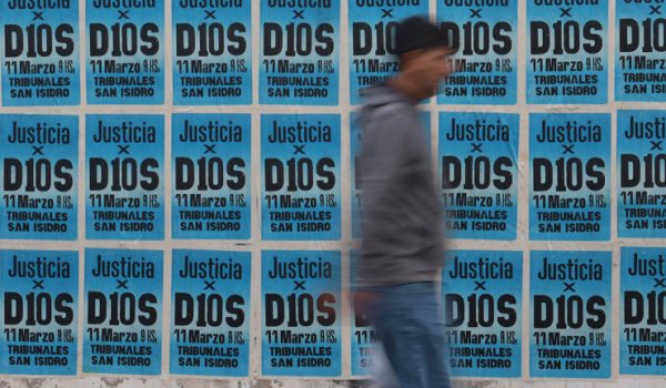 Detienen al guardaespaldas de Maradona por falso testimonio en juicio por muerte del astro