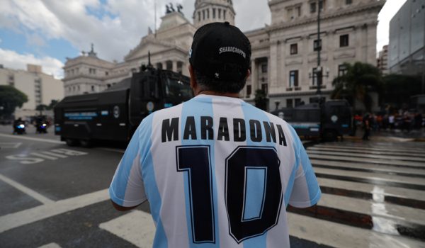 Perito de la autopsia de Maradona declara que el exfutbolista murió tras una larga agonía