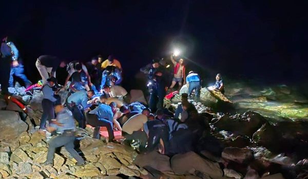 Hasta el momento, diez heridos fueron rescatados y trasladados al hospital, mientras que las labores de rescate continúan. LA PRENSA/Tomada de redes