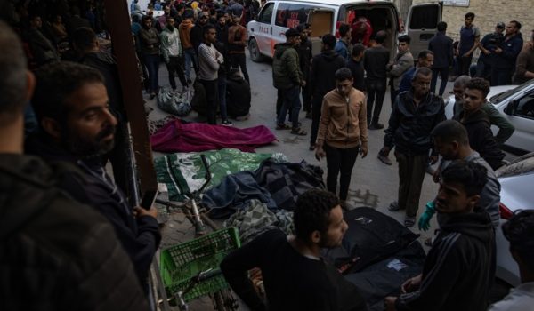 Más de 400 muertos y 500 heridos por los bombardeos de Israel sobre Gaza