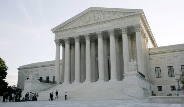 El Gobierno de Trump pide al Supremo que aborde la ciudadanía por nacimiento en EE.UU.