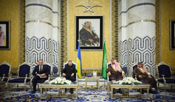 Ucrania propondrá una tregua aérea y marítima con Rusia en su reunión en Yeda con EE.UU.