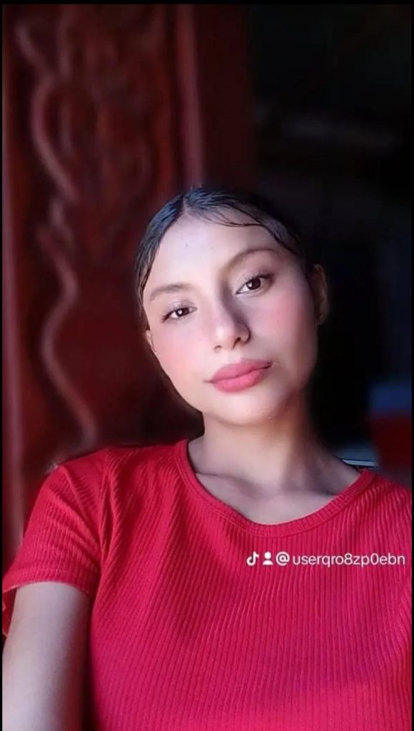 Hilary Lindsay Pérez Molina, de 18 años,