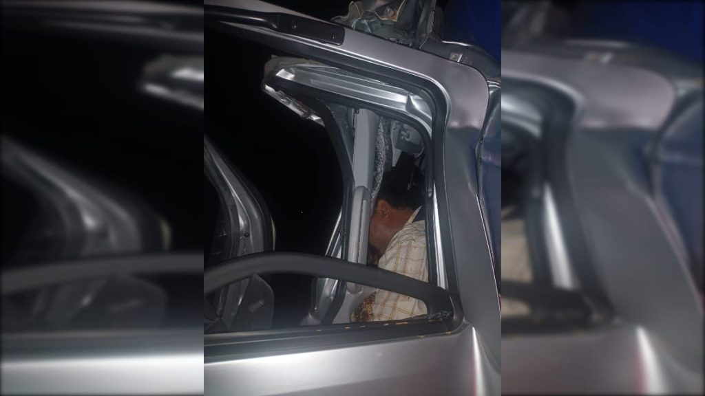 Los hombres fallecidos en el accidente de tránsito quedaron prensados en la cabina del camión. LA PRENSA/ Redes sociales. 
