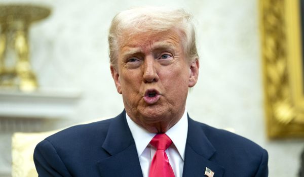 Trump llama «lunático» al juez que trató de bloquear el envío de venezolanos a El Salvador