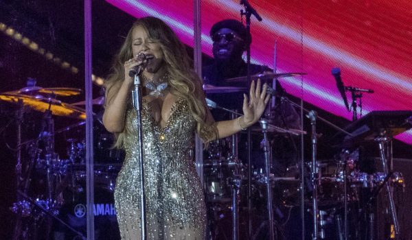 Mariah Carey sale victoriosa de la demanda recibida por los derechos de su éxito navideño