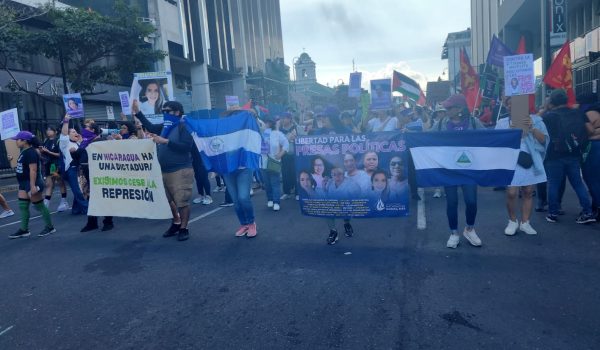 Mujeres nicaragüenses marchan en Costa Rica este 8M para exigir libertad de presas políticas