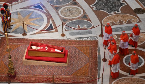Fotos | Inicia la despedida del papa Francisco en el Vaticano
