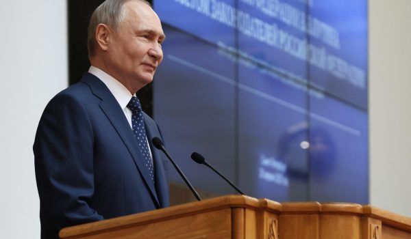 Putin anuncia tregua para el 80 aniversario de la Segunda Guerra Mundial