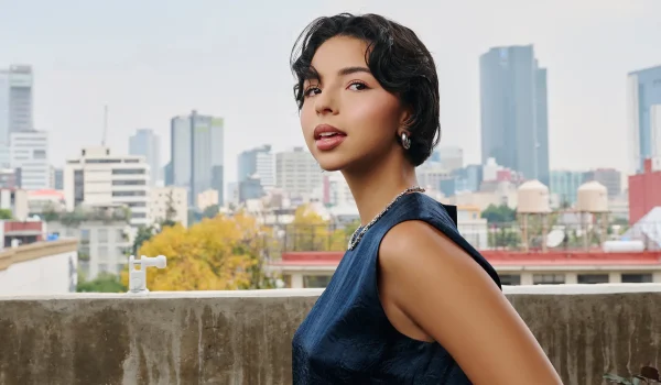 La controversial vida de Ángela Aguilar
