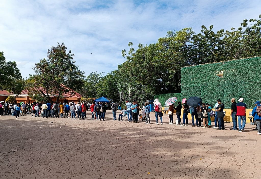 Solo 300 cupos por día asigna para la Cancillería de Nicaragua para apostillar documentos. LA PRENSA/ARCHIVO