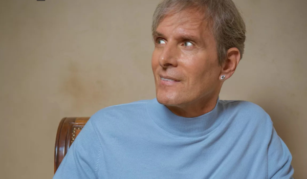 «Te ves arrastrado rápidamente a un duelo»: Michael Bolton sobre su agresivo diagnóstico de cáncer