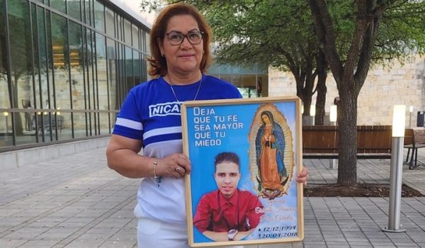 Socorro Corrales: “Es un delito llegar a la tumba de mi hijo”