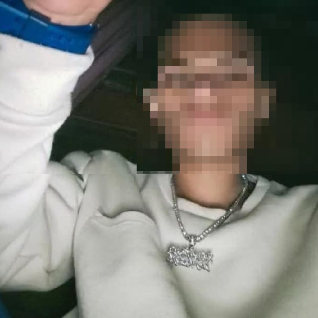 El adolencete costarricense de inciales -- ha sido circulado por el OIJ  por el femicdio de la nicarg<puense . 