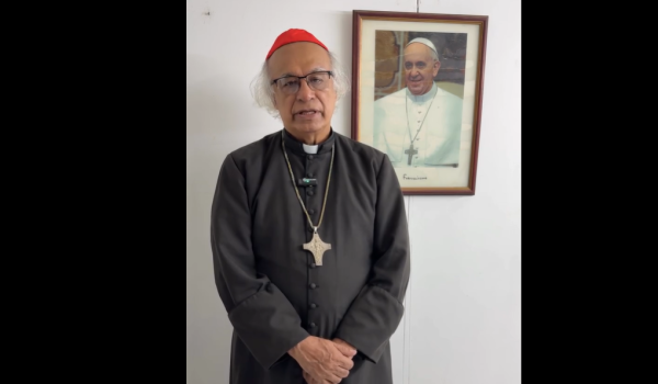 Cardenal Leopoldo Brenes viaja a Roma para participar de exequias del papa Francisco