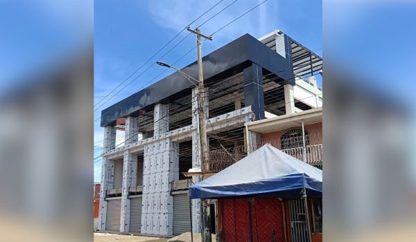 Siete años después de la tragedia, reconstruyen casa en el barrio Carlos Marx