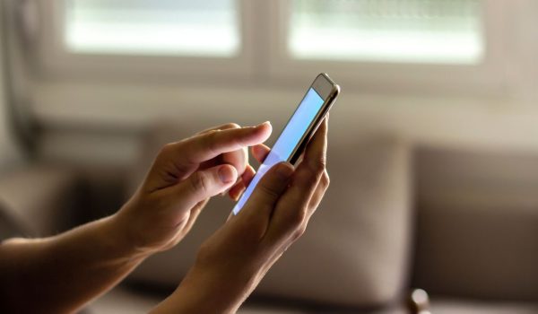 Desacelera crecimiento de nuevos usuarios de telefonía móvil en 2024