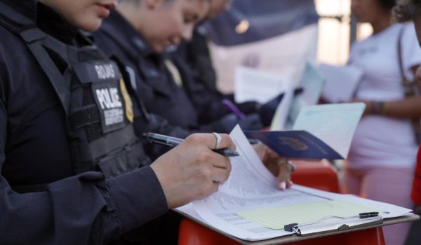 Jueza de California prohíbe los arrestos de la Patrulla Fronteriza sin orden judicial