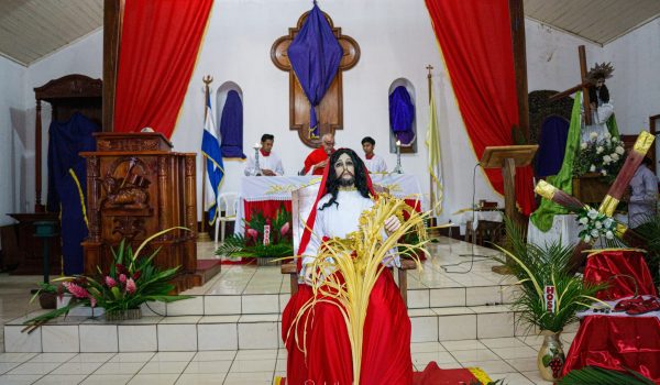 Arranca la Semana Santa y por tercer año consecutivo el régimen prohíbe procesiones