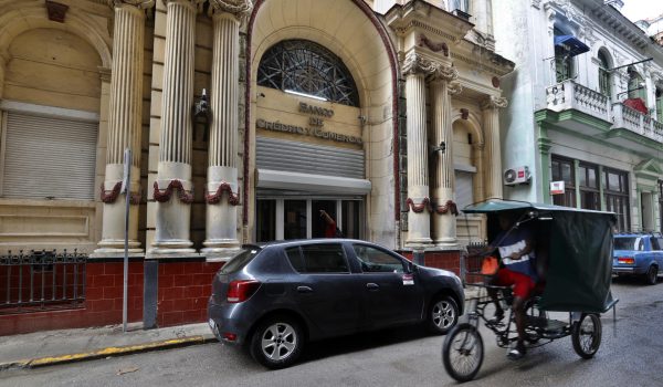 Cuba bloquea la repatriación de divisas a firmas extranjeras asentadas en el país