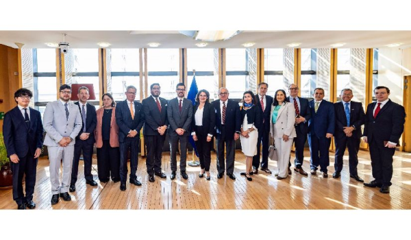 Embajador de Ortega participa en reunión de trabajo de la Comisión Europea