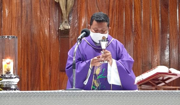 Según registros, actualmente al menos 71 sacerdotes están en el exilio, diez fueron expulsados, a 37 se les impidió el retorno a Nicaragua, 51 fueron desterrados y al menos 132 religiosas también tuvieron que salir del país. LA PRENSA/Tomada de Facebook