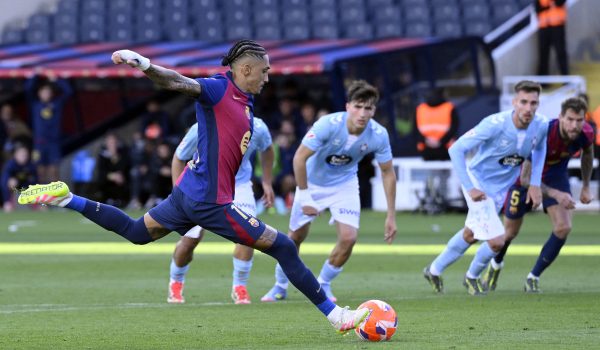 El Barcelona saca de las brasas una victoria tras una impresionante remontada