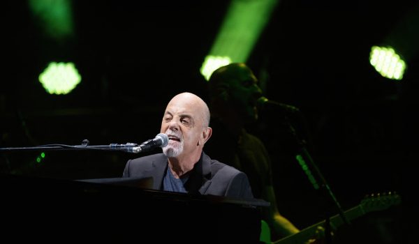 Billy Joel cancela conciertos por afección cerebral