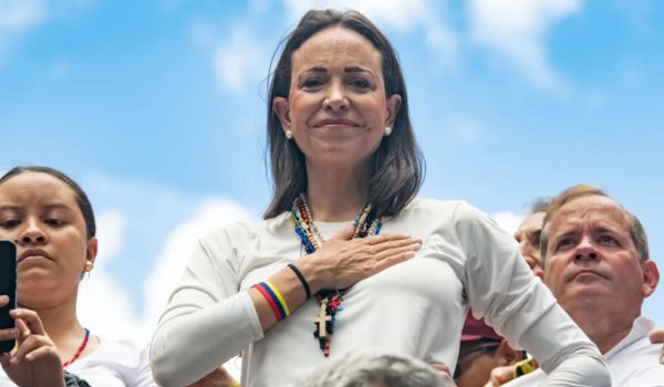 “Un boicot masivo dejará al régimen solo y debilitará aún más lo poco que les queda de apoyo”.LA PRENSA/Gettyimages