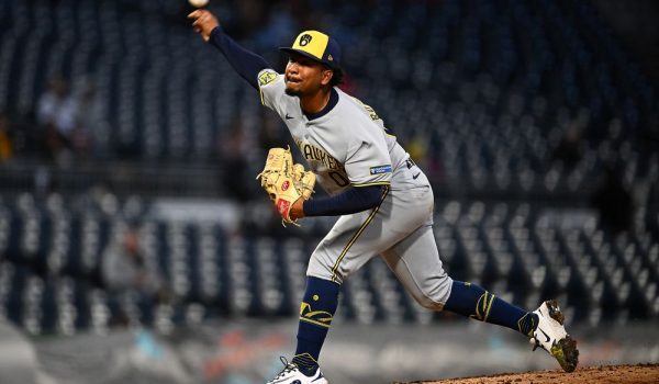 Lanzador nicaragüense sigue sin enderezar la nave con Milwaukee en Triple A