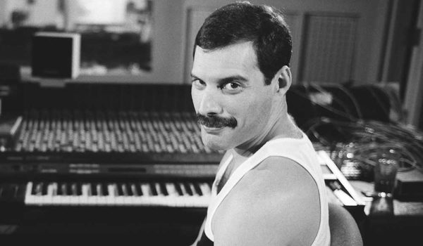 Freddie Mercury fue padre de una niña con la esposa de un amigo, revela biografía