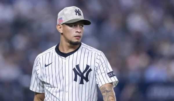 El mánager Aaron Boone revela el plan de los Yanquis para cuidar el brazo de Jonathan Loáisiga