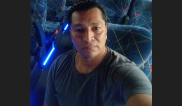 Muere mecánico nicaragüense tras quedar prensado debajo de un bus en Costa Rica