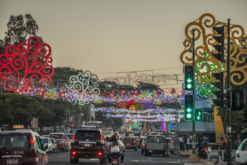 Avenida Bolívar en Managua.